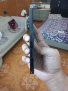Apple iPhone 16 factory unlocked - photo 3