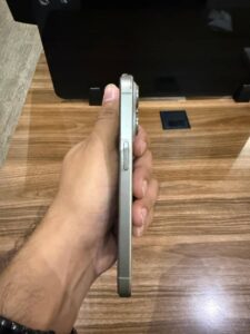 Apple iPhone 15 Pro - photo 1