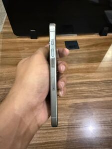 Apple iPhone 15 Pro - photo 3