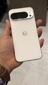 Google Pixel 10 Pro XL - photo 1
