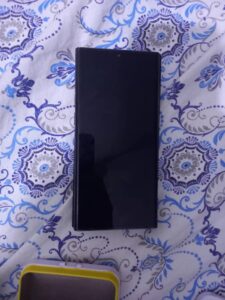 Samsung Mobile S22 Ultra - photo 1