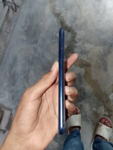 Samsung Mobile A10 - photo 3