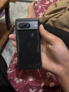 Google Pixel 8 - photo 1