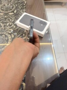 Apple iPhone 16 - photo 3