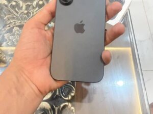 Apple iPhone 16