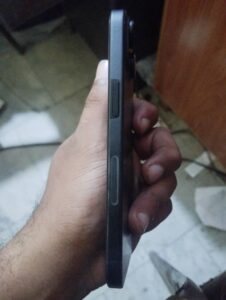 iPhone 15 - photo 2