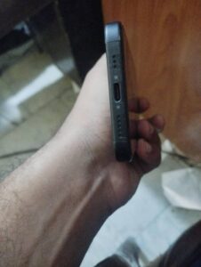 iPhone 15 - photo 5