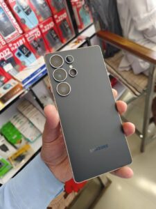 Samsung Mobile S25 Ultra - photo 2