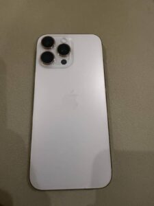 Apple iPhone 16 Pro Max - photo 1