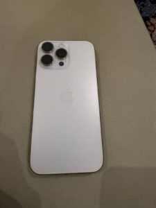 Apple iPhone 16 Pro Max - photo 2