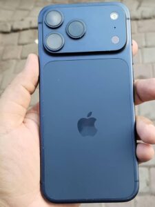 Apple iPhone 17 Pro Max - photo 1