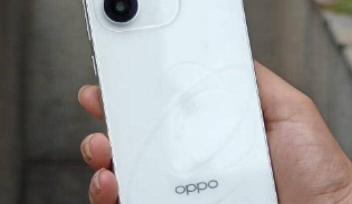 OPPO Reno 16