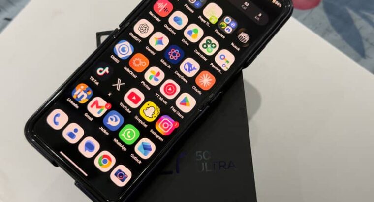 Motorola – Moto Razr 50 Ultra Flip