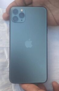 Apple iPhone 11 Pro Max - photo 1