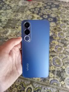 Vivo V70 FE 5G - photo 1