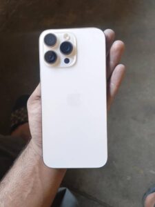 Apple iPhone 16 Pro Max - photo 1