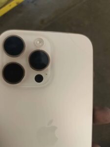 Apple iPhone 16 Pro Max - photo 2