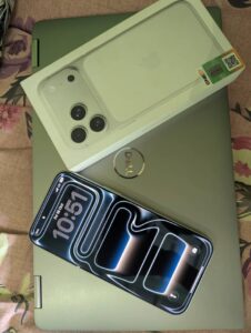 Apple iPhone 17 Pro Max - photo 1