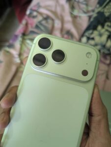 Apple iPhone 17 Pro Max - photo 4