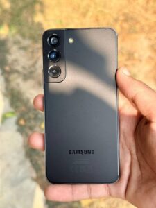 Samsung Mobile S22 - photo 1