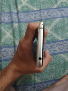 Sharp Aquos R3 - photo 5