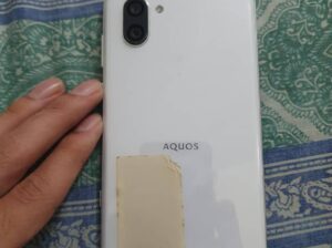 Sharp Aquos R3
