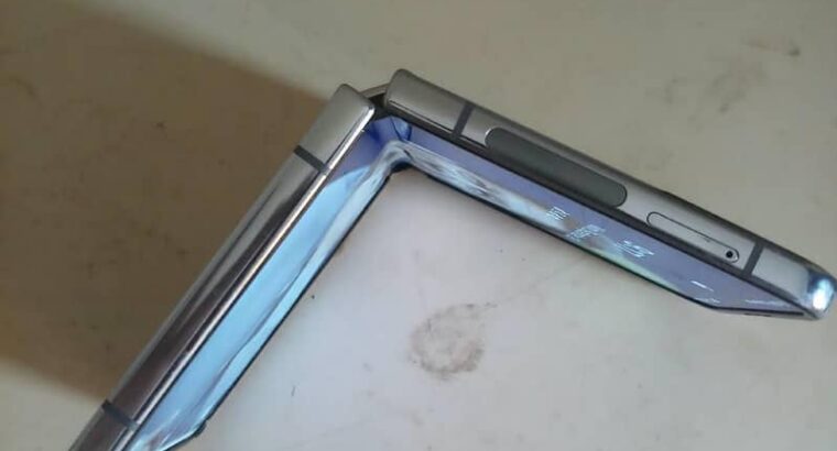 Samsung Mobile Z Flip 4
