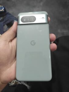 Google Pixel 8 - photo 1