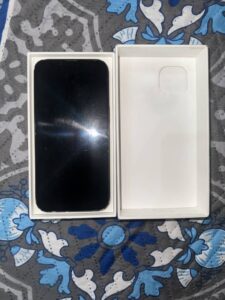 Apple iPhone 13 - photo 3