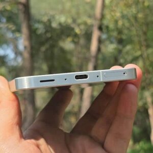 Samsung Mobile A56 - photo 2