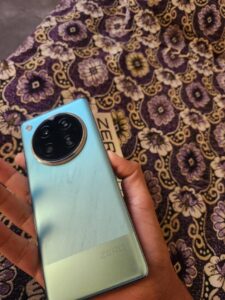 Infinix Zero 40 - photo 1