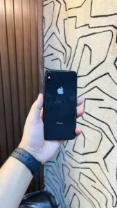 Apple iPhone XS Max - photo 1