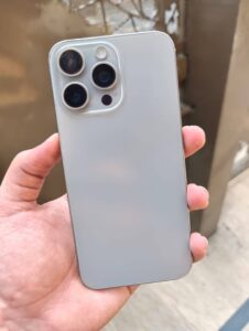 Apple iPhone 15 Pro Max - photo 2