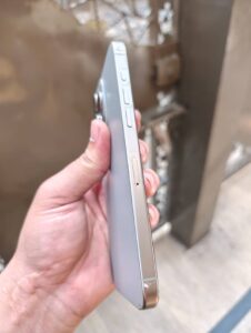 Apple iPhone 15 Pro Max - photo 3