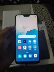 OPPO F7 - photo 1