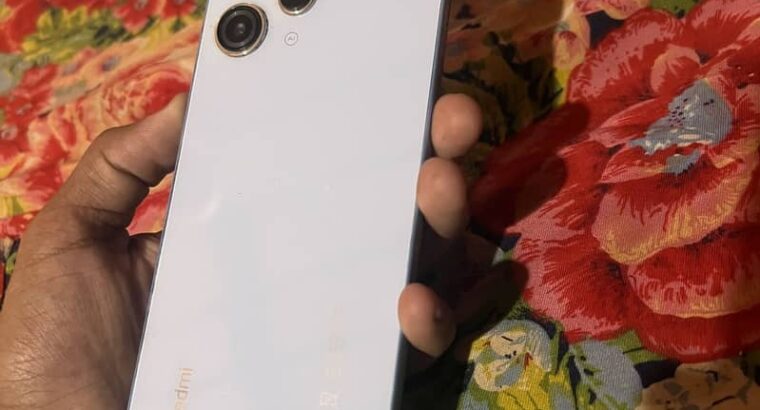 Realme 12